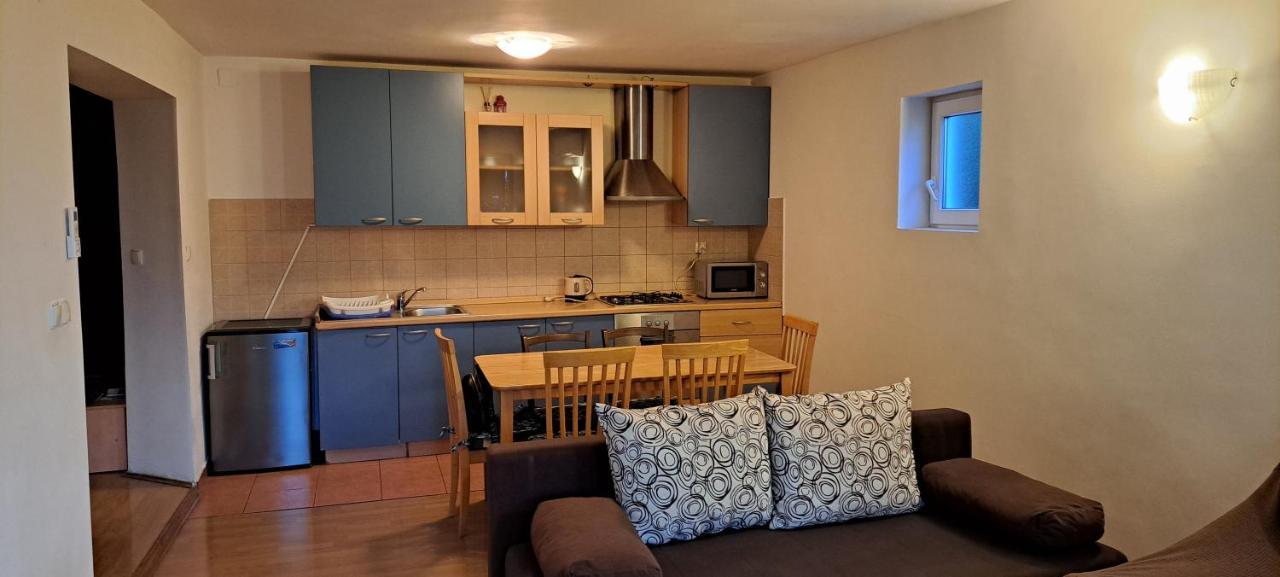 Apartment Sodan 72 Омиш Экстерьер фото